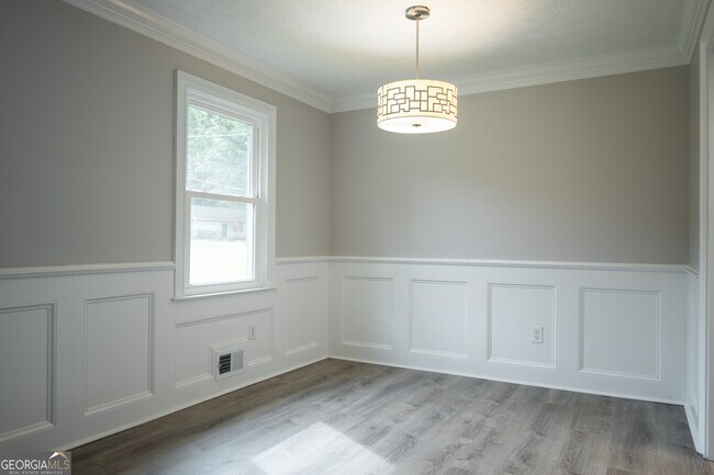 Photo - 1030 Carriage Hill Rd