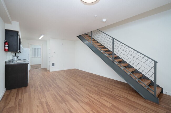 3 Bedroom 1.5 bath townhome!