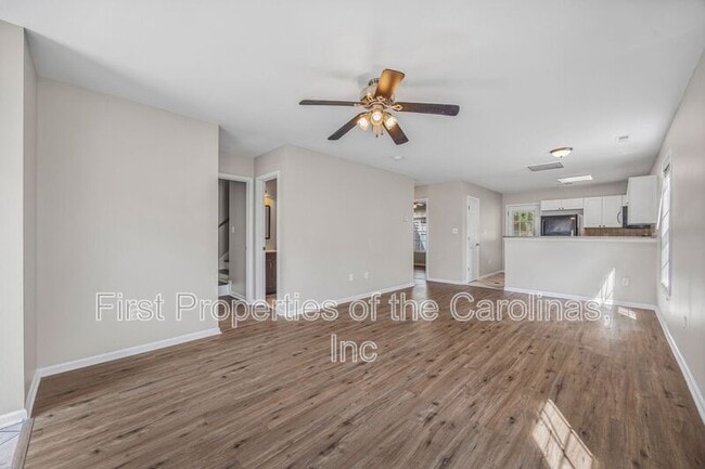 Photo - 1544 Tiana Way