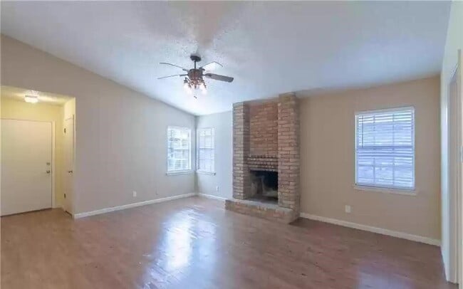 Photo - 2722 Daniel Boone Trl