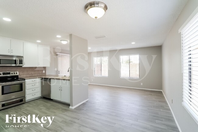 Photo - 4939 W Golden Ln