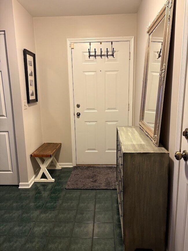 Photo - 1267 Derby Ln