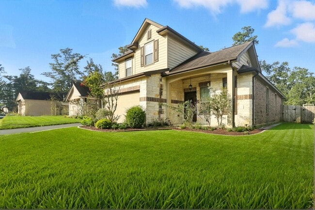 Building Photo - 1627 Northwood Springs Dr