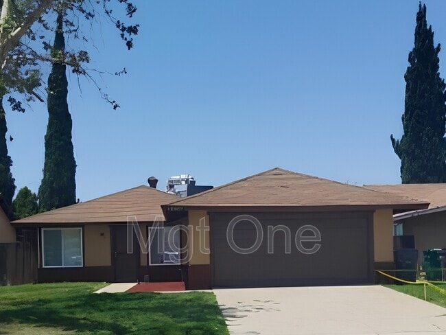 Building Photo - 14605 Perham Dr
