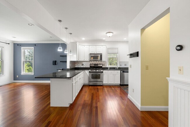 Photo - 157 Clay St