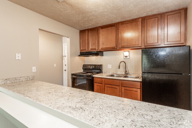 Small 1BR - Kitchen