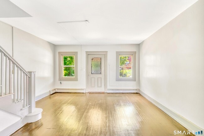 Photo - 108 Ives St