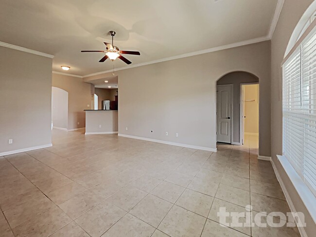 Photo - 2312 Redbud Dr