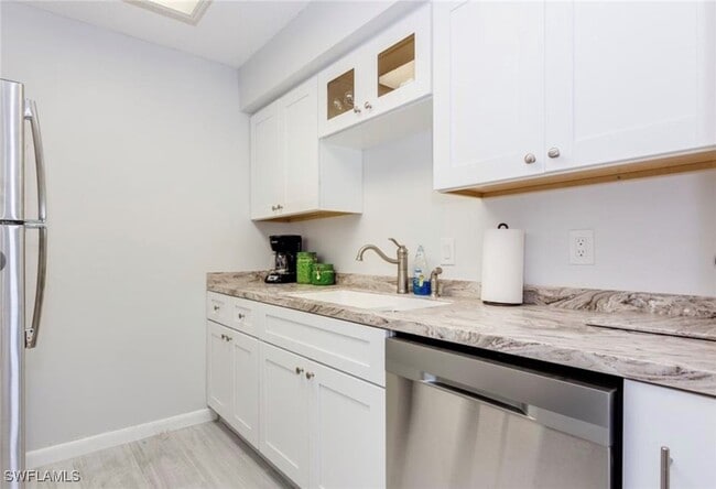 Photo - 372 4th Ave S Unidad 372