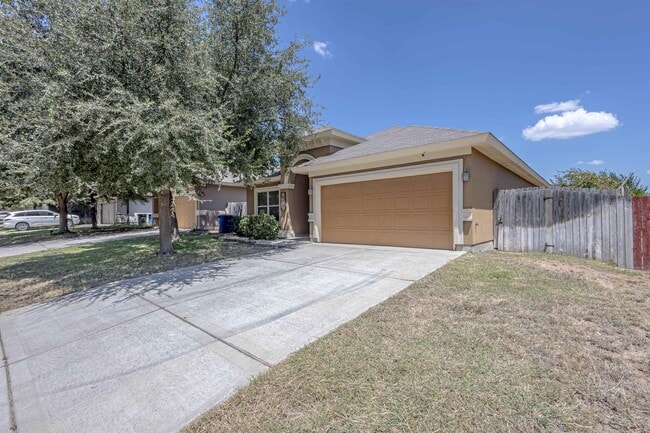 Photo - 618 Crackle Grove Dr