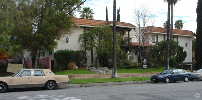 Harmony Court Apartments - Harmony Court Apartments