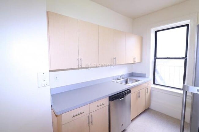 Photo - 1 bedroom in CORONA NY 11368 Unit R-3C
