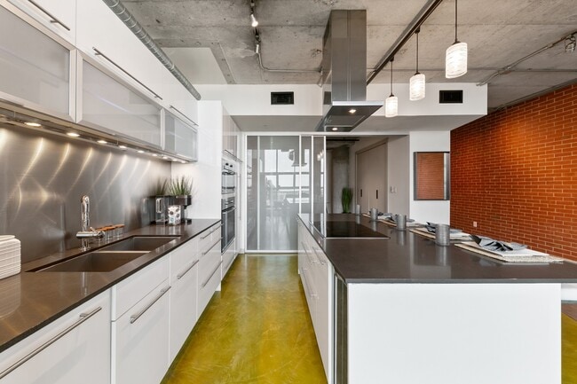 Photo - 2000 Bagby St Unit 13420