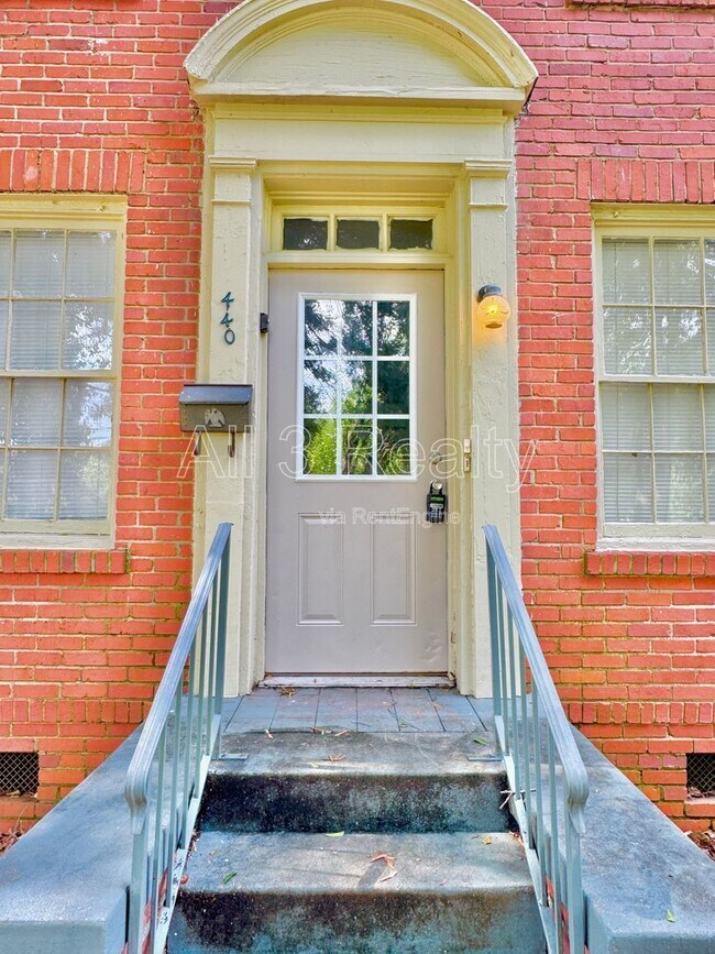 Photo - 440 E Fairview Ave
