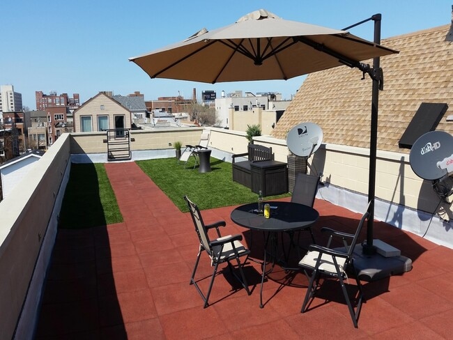 Photo - 1644 W Le Moyne St Unit 2