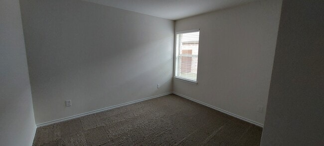 Photo - 1418 Saddlehorn Dr