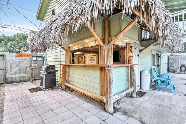 Photo - 5008 Avenue O 1/2
