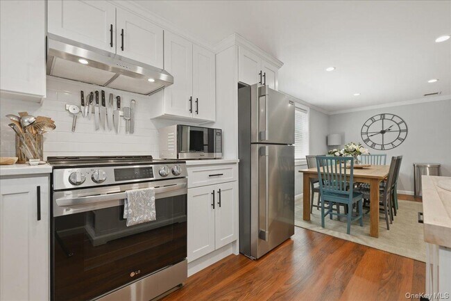 Photo - 5 Carlton Ave