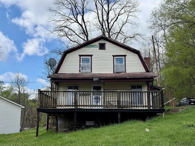 Photo - 431 Finch St
