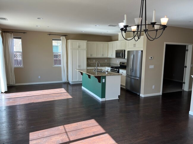 Photo - 1240 Landmark Cir