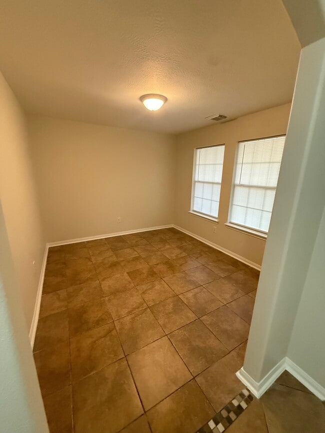 Building Photo - 6023 Barany Ct