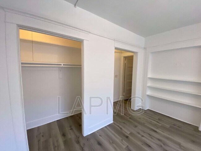 Photo - 2913 S. Flower Street Unidad A03