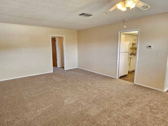 245 Center Rd Unit 211
