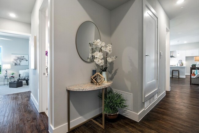 Photo - 770 N Plano Rd Unit 303