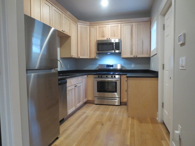 Photo - 1786 W 44th St
