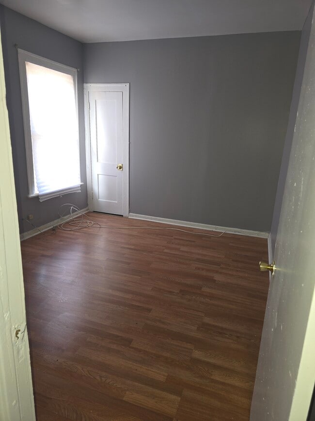 1st bedroom - 12242 S Eggleston Ave