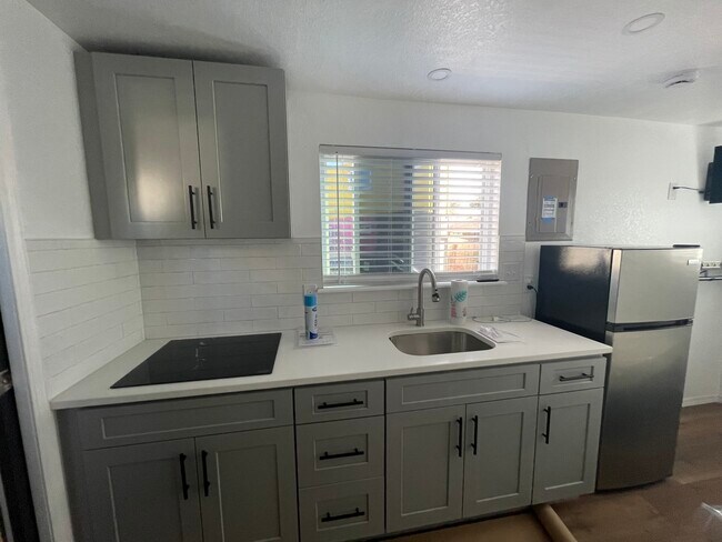 Photo - 207 S Sabinas St Unidad #3101