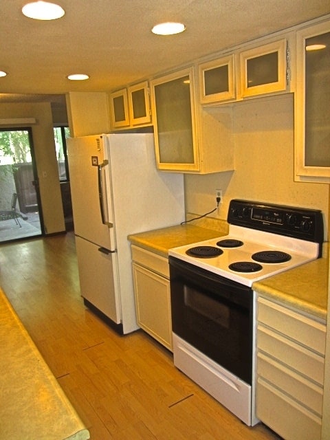 Photo - Pre-Lease 4 Bedroom 3.5 Bath Townhouse.