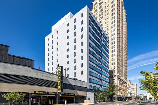 Photo - The Mercer