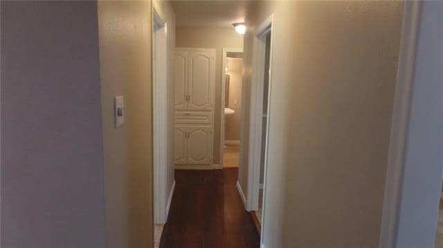 Photo - 901 Bradfield Dr
