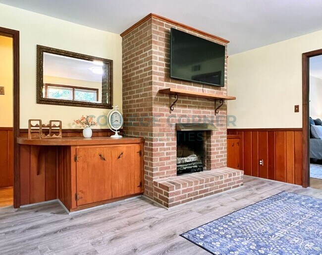 146 Rosedale Cir