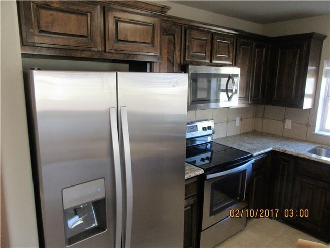 Photo - 1725 Fairway Dr