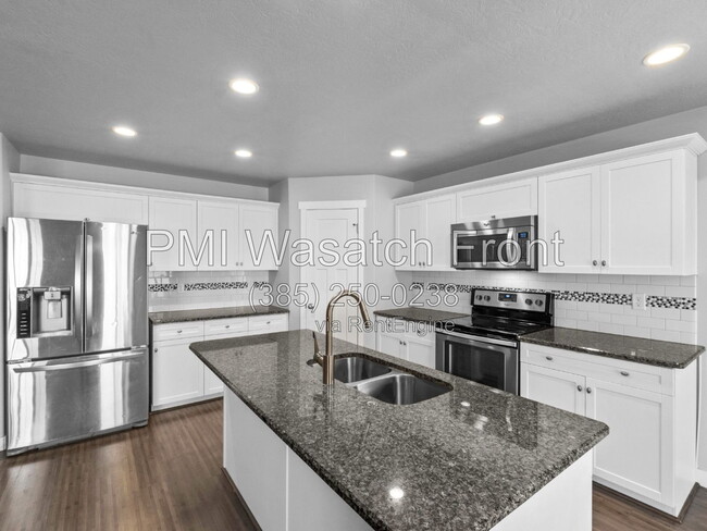 589 W Life Dr