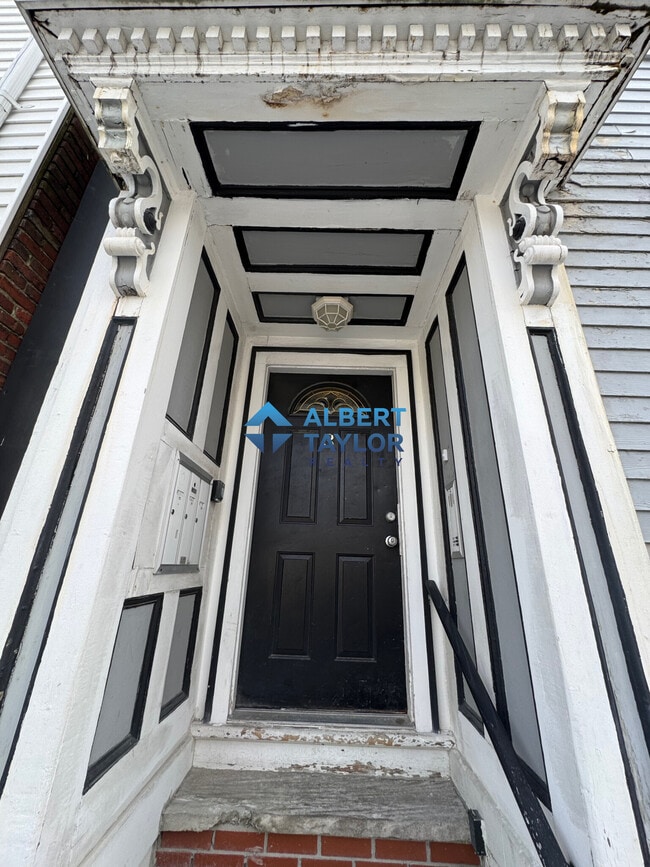 Building Photo - 3 Grimes St Unit 1