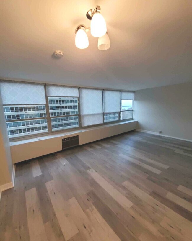 Photo - 3550 N Lake Shore Dr Unit 1011