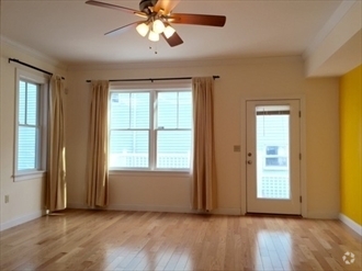 Building Photo - 108 Gore St Unit 2 Rental
