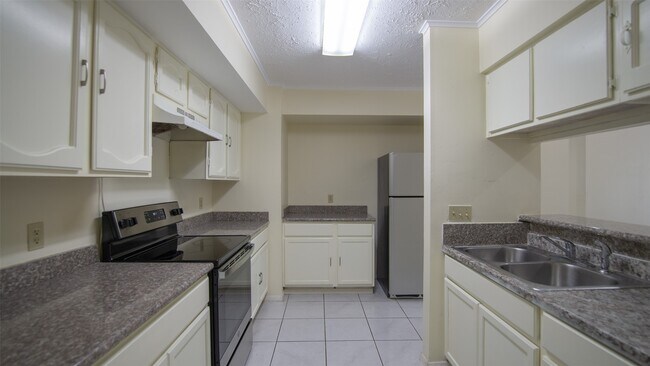 Photo - 9102 Benthos Dr