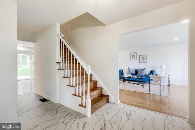 Photo - 4928 Edgewood Rd