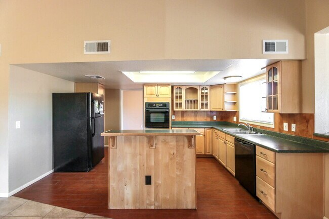 Photo - 119 S Cottonwood St