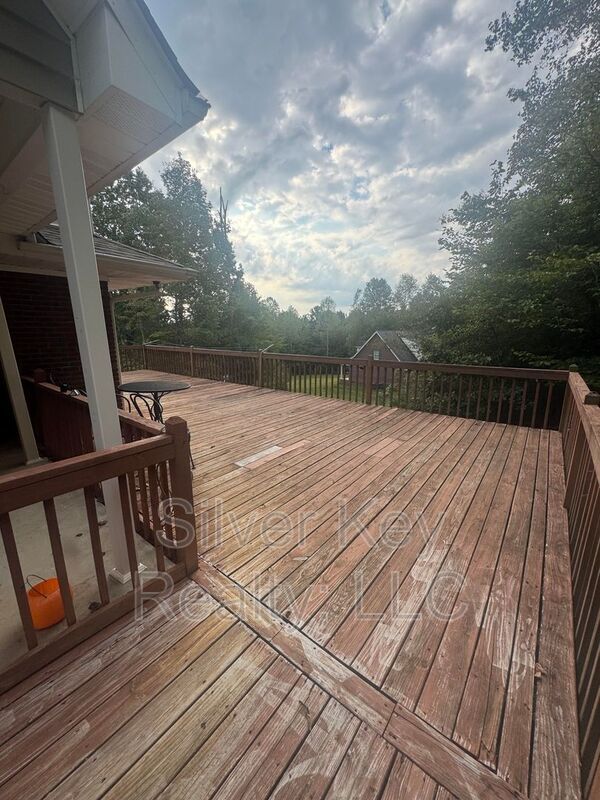 Photo - 1339 English Ln