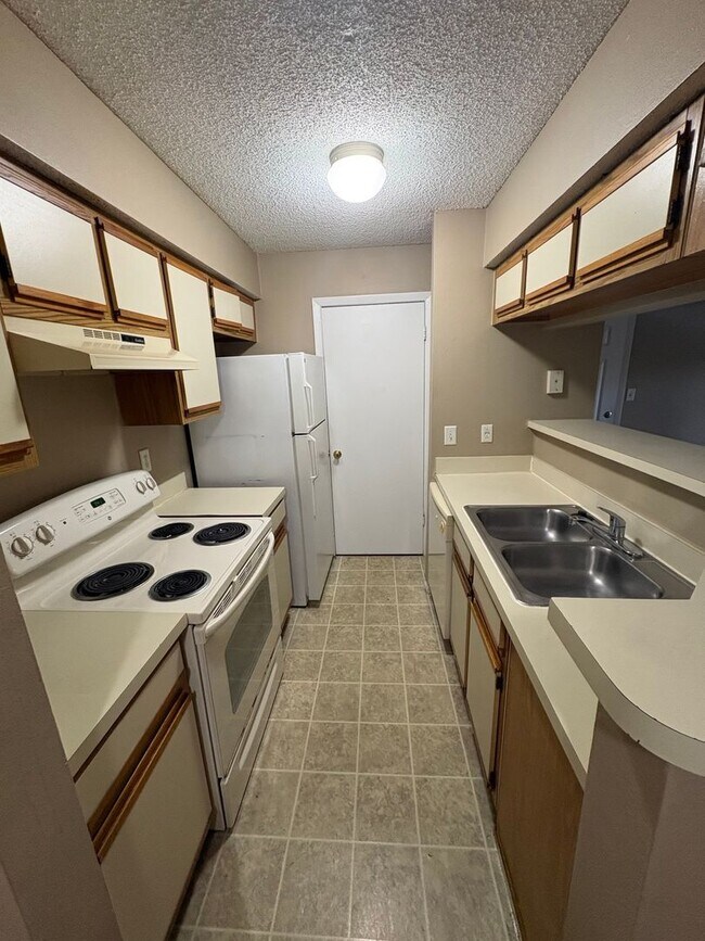 Photo - 1 bedroom 1 bath with fireplace and a view