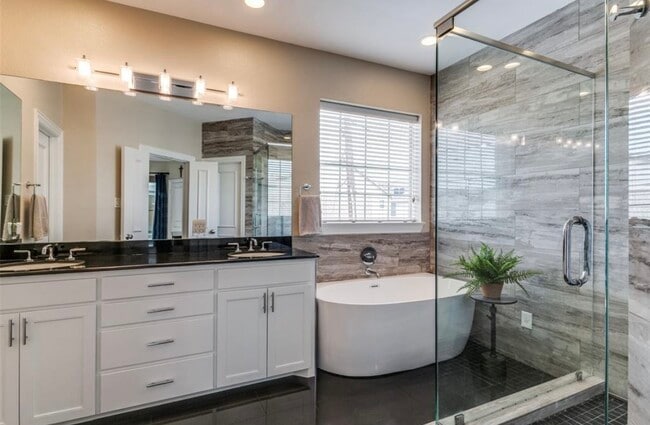 Building Photo - 3612 Convent St