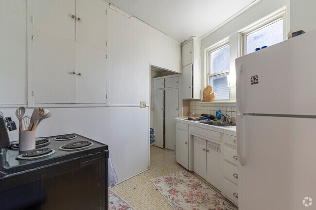 1 habitación, 1 baño - 650 pies cuadrados - #2 - Cocina - 812 Mary St