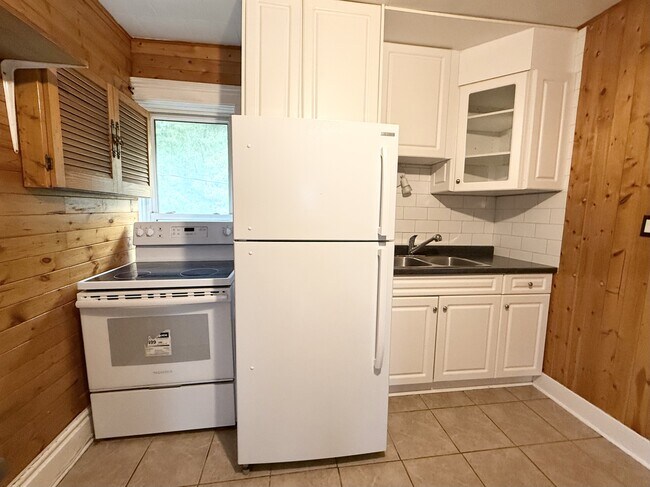 Photo - 67 Taylor Ave Unit UPPER