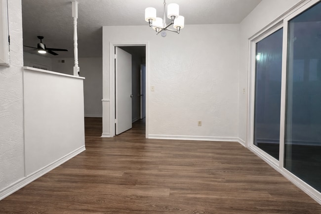 Photo - 5421 S Lee Ave