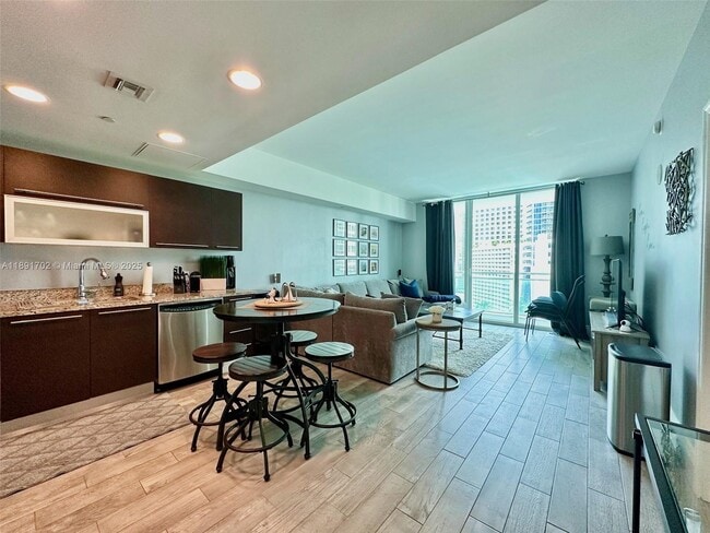 Photo - 950 Brickell Bay Dr Unit 1509